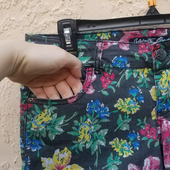 Celebrity Pink Denim Floral Shorts - Picture 2 of 5